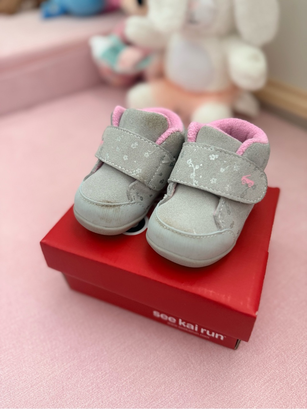 See Kai Run Gray & Pink Infant Hook-and-Loop Sneakers